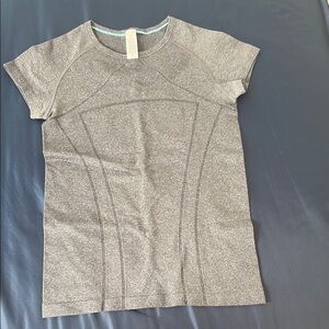 Gray kids ivivva Athletic Top- 12